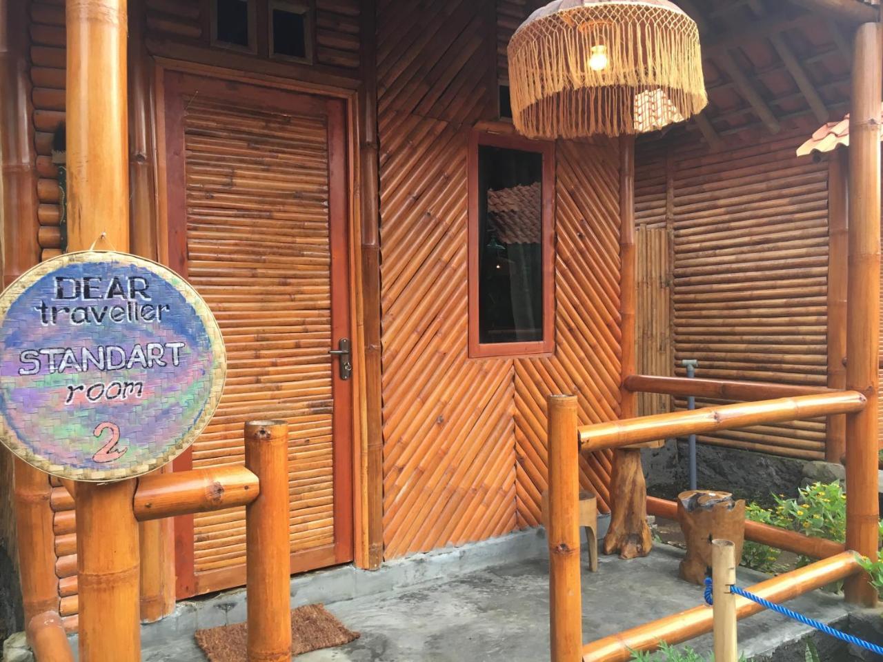 Dear Traveller Guest House And Glamping Lumajang Exterior foto